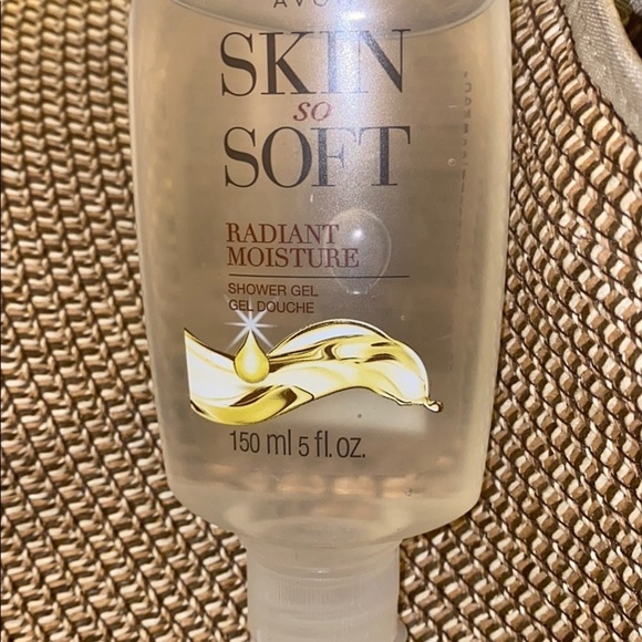 Avon Skin So Soft Radiant moisture shower Gel - Picture 5 of 6